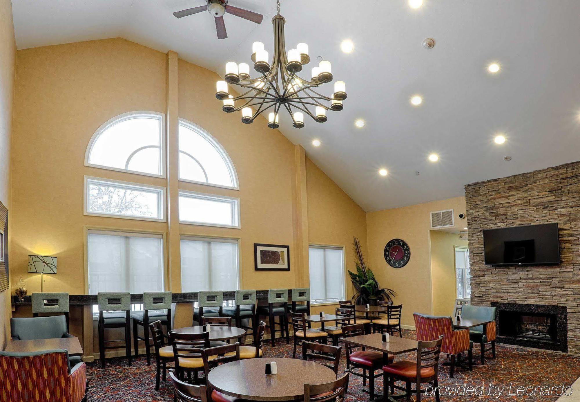 Albany Airport Inn And Suites Latham Exterior foto