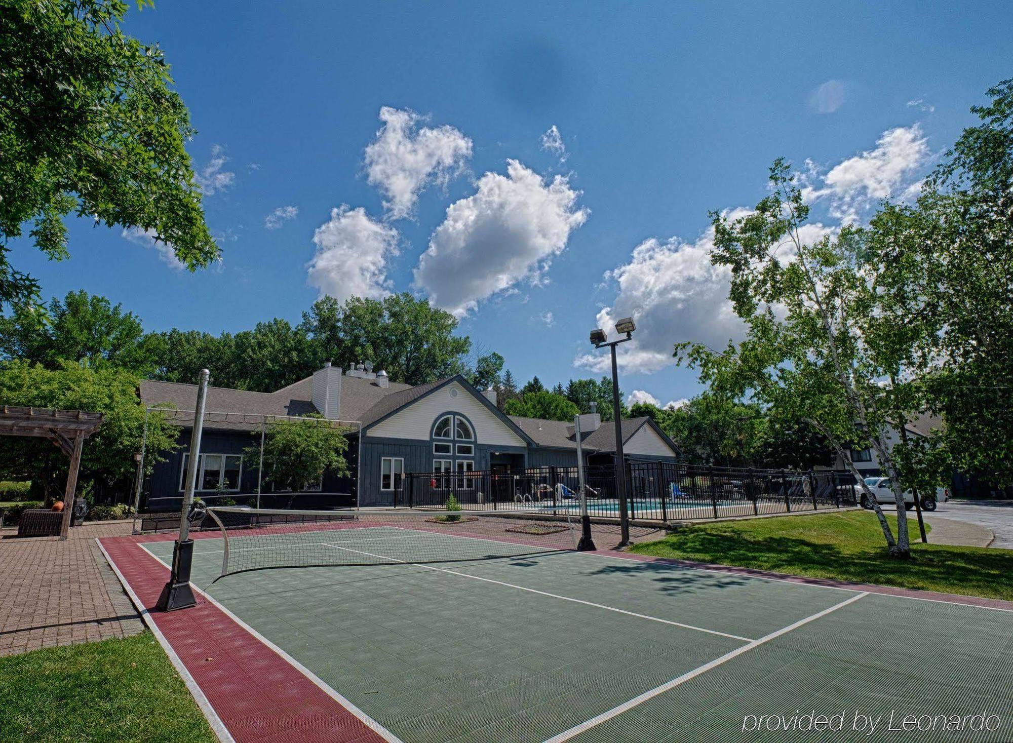 Albany Airport Inn And Suites Latham Exterior foto